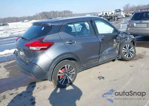 2019 Nissan Kicks Sv z USA, uszkodzony, nr VIN 3N1CP5CU3KL483304